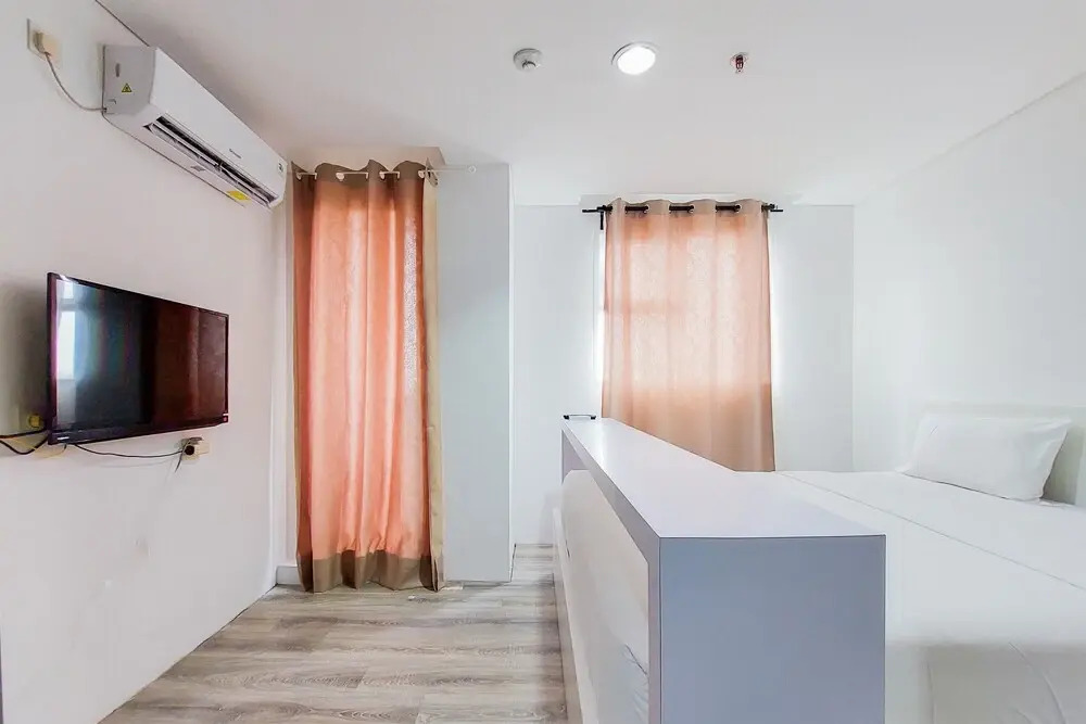 Well Furnished And Comfy Studio Bintaro Icon Apartment