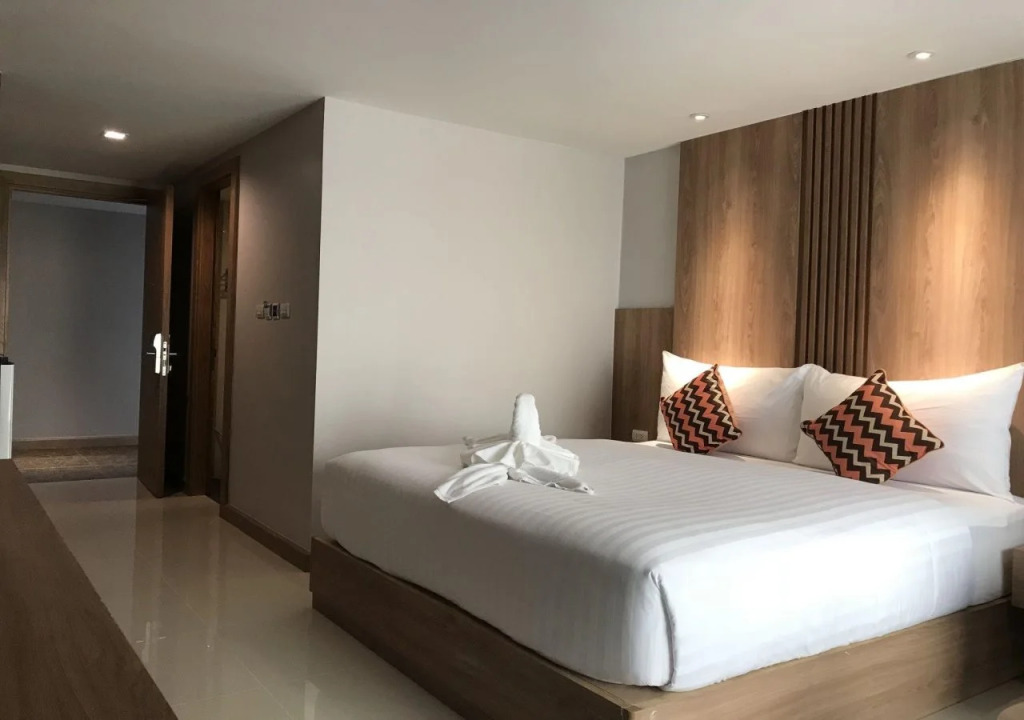 May Hotel