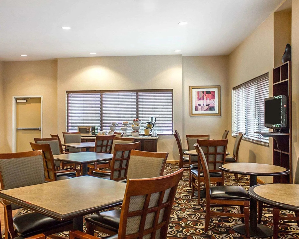 Holiday Inn Cheshire - Southington by IHG