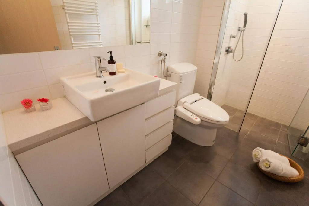 Yutaka Townhouse