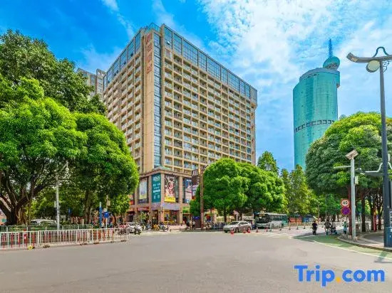 Xiyue Art Apartment (foshan Zumiao Lingnan Tiandi Zumiao Subway Station Branch)