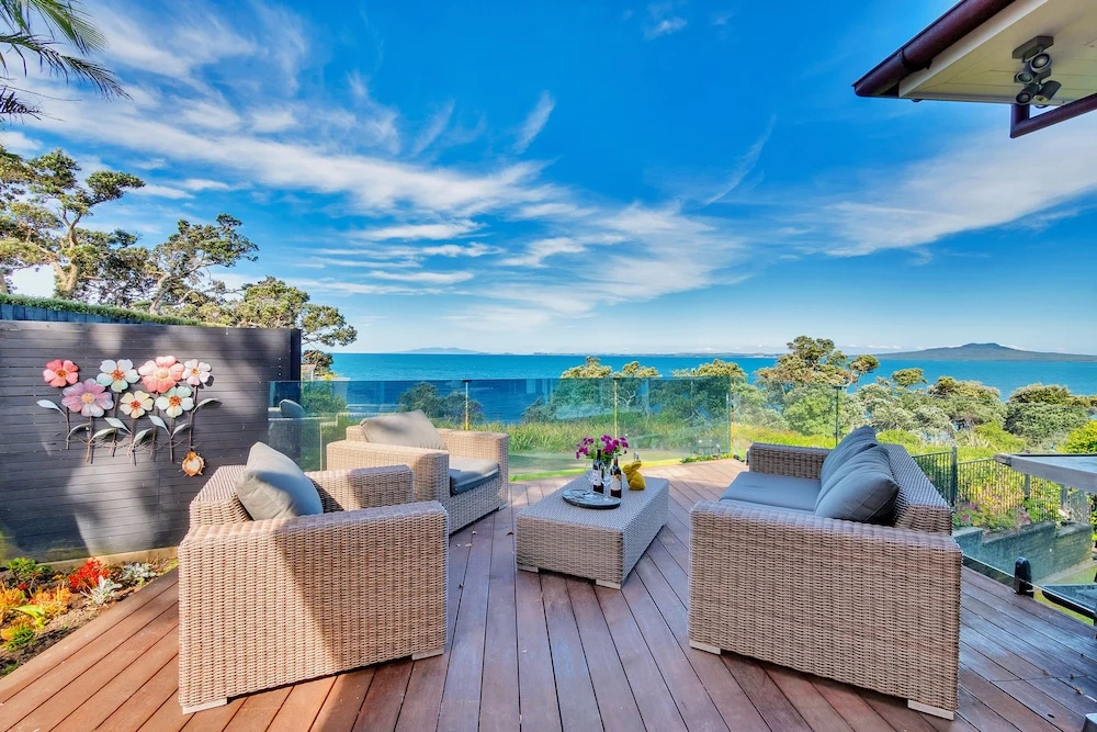 Elegant Sea-View Villa on the Northshore
