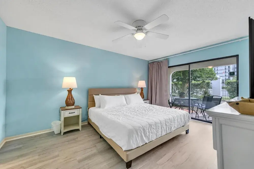 Edgewater Golf Villa 3204