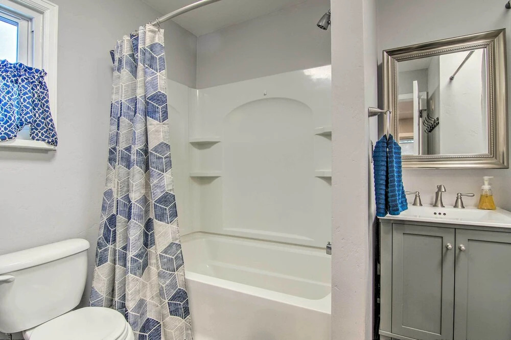 Colorado Springs Bungalow - Walk to Downtown!