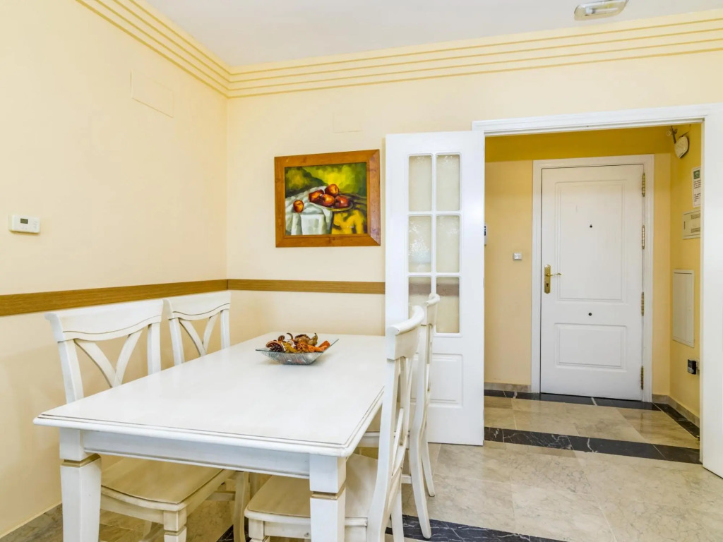 Banana Beach Marbella 6 Pax 378