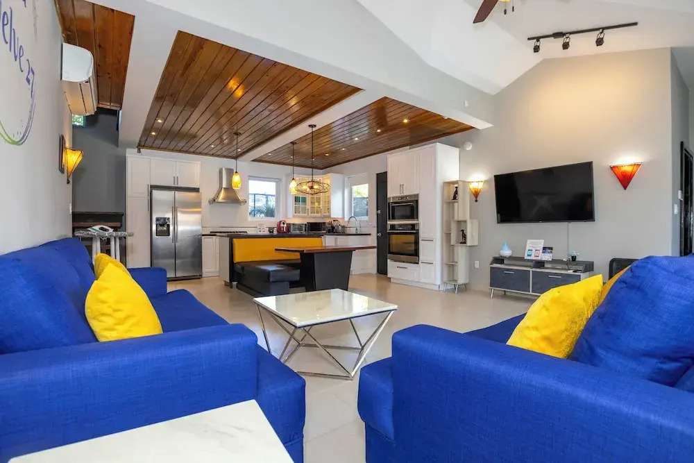 Villa Twelve27
