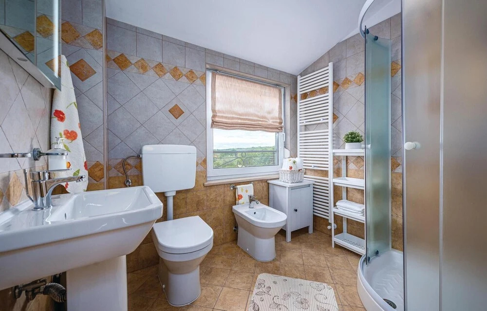 Nice Home In Nova Vas