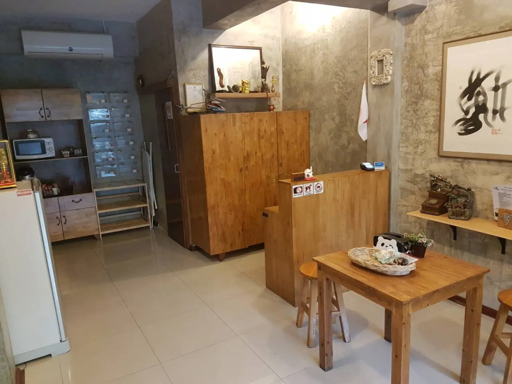 ATCHARA Service Apartment
