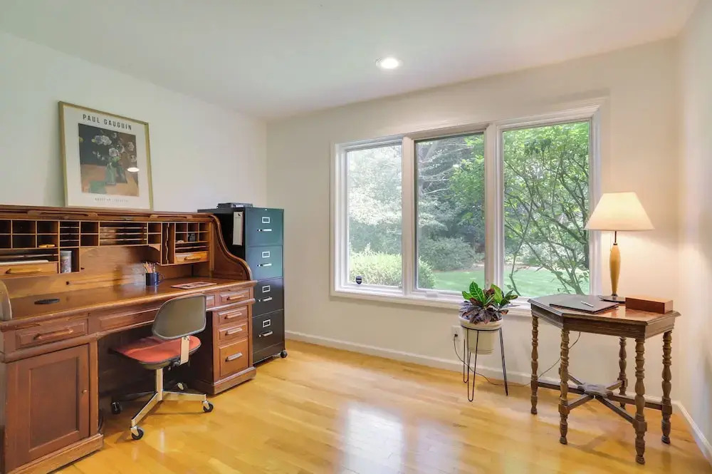 Modern & Spacious Home - 6 Mi to Dtwn South Bend
