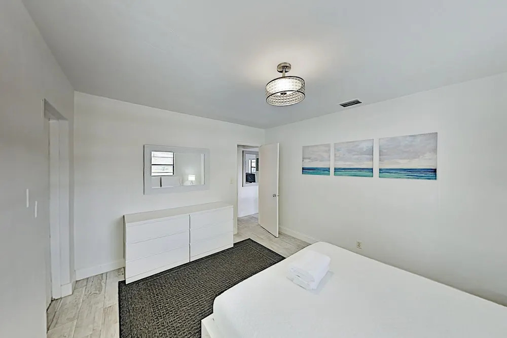 1959se3r 1 Bedroom Apts