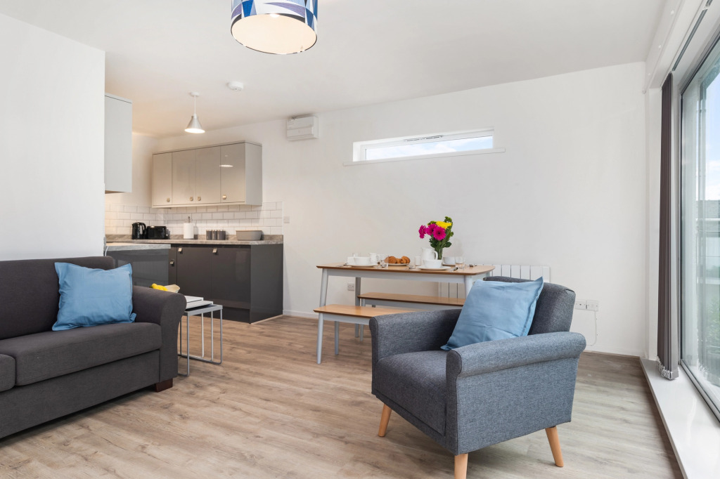 Coedrath Park 19 - Close to Beach, Parking, Balcony, Pet Friendly