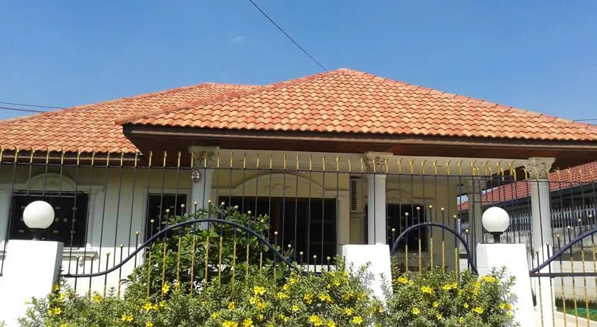 Edmonkon Villa