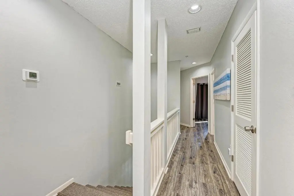 Longboat Key Cedars Beach House-pet Friendly-2 Minute To The Beach