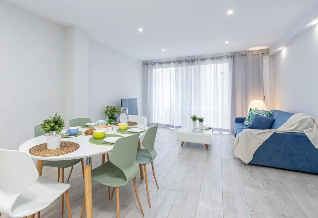 CENTRAL APARTMENT 2A 50m BEACH