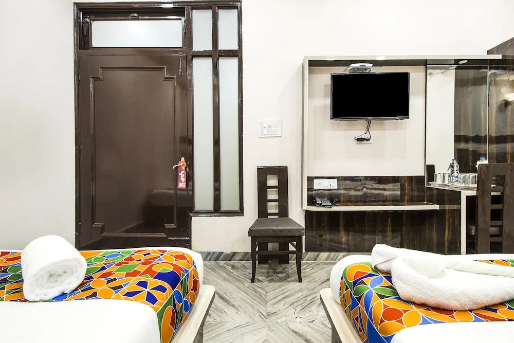 FabHotel Sant Homestay Golden Temple
