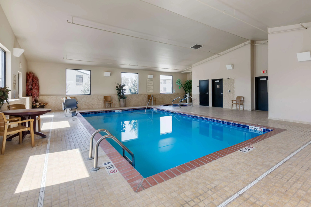 Best Western Golden Prairie Inn and Suites