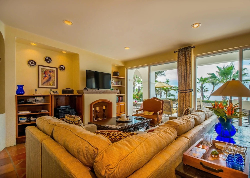 Golfers Paradise Across From Palmilla Beach at Villas del Mar 212