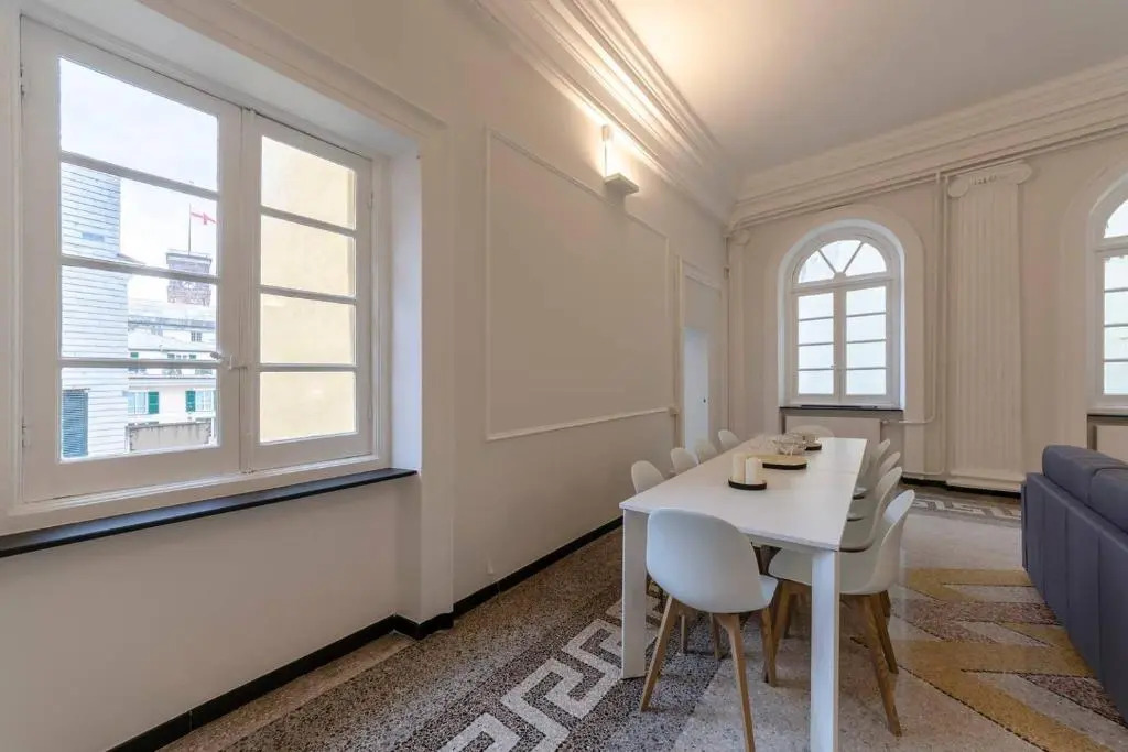 Joivy Elegant Flat for 7, in the Heart of Genoa