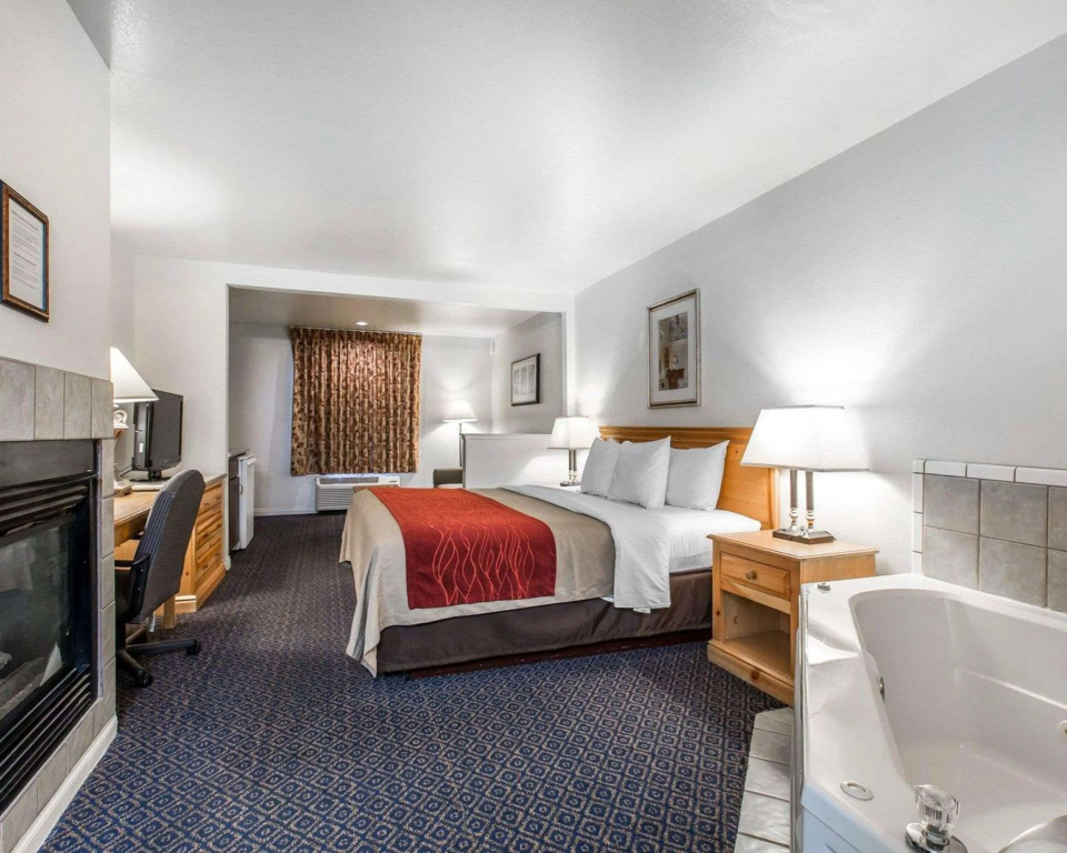 Comfort Inn & Suites Sequoia Kings Canyon