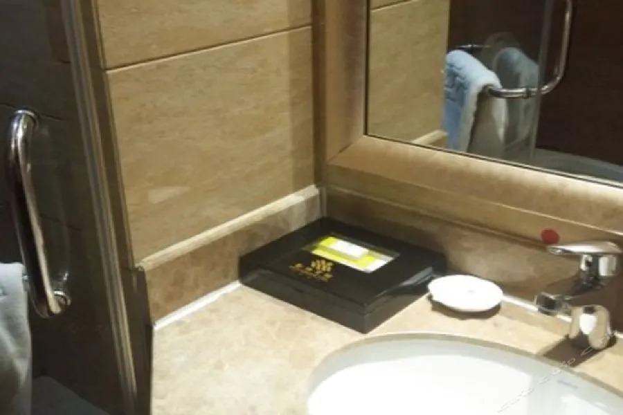 Poyang Hotel