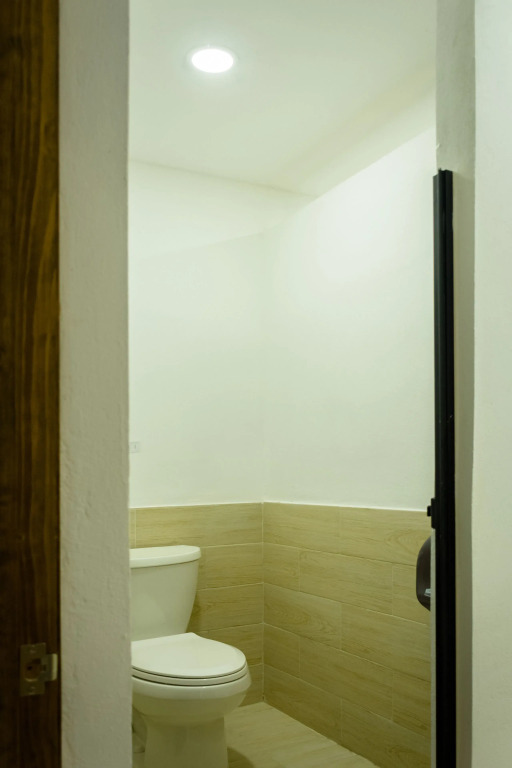 Nomads Party Hotel