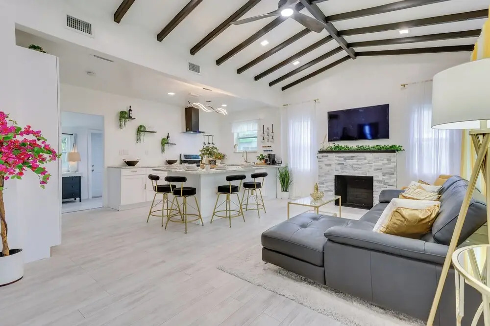 Stylish Miami Home: 2 Mi to Intracoastal Waterway!