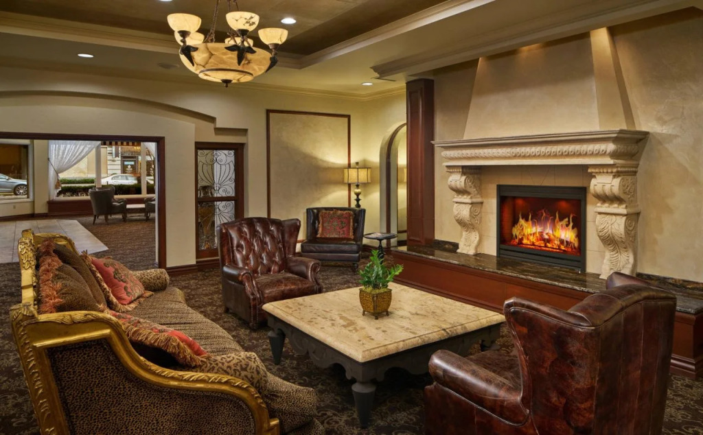 The Louie, A Davenport Hotel, Autograph Collection