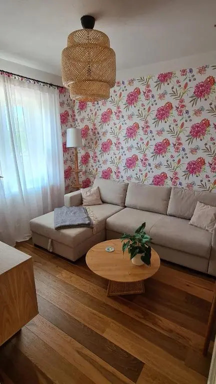 Apartment in Karlova manor summer house