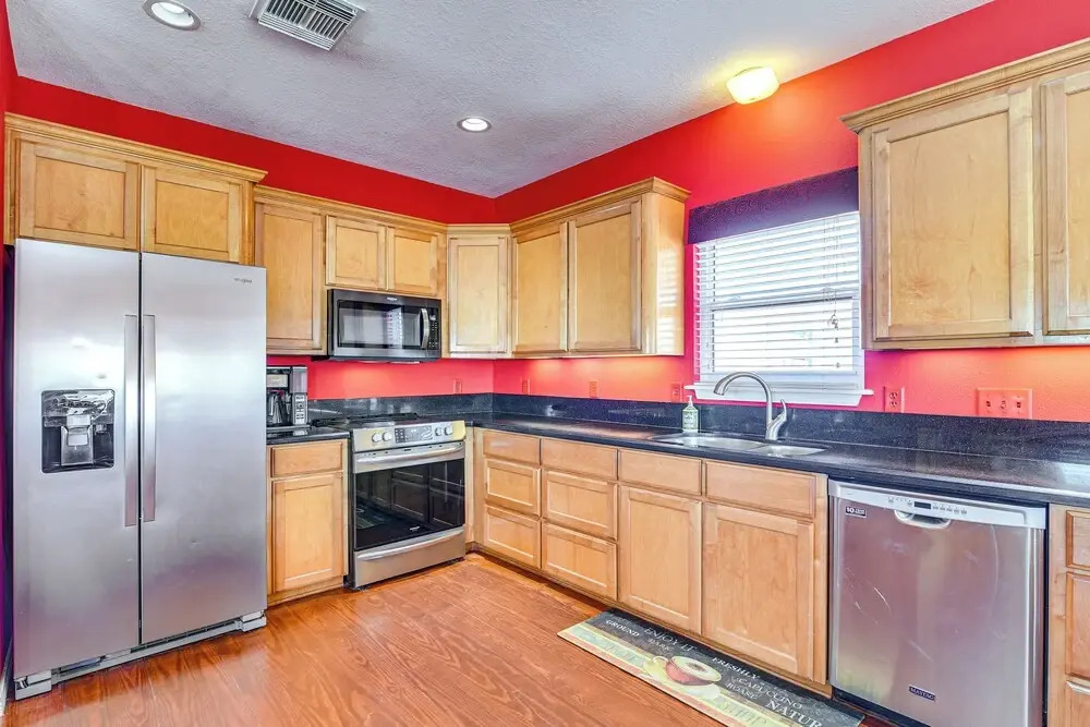 Beachfront Home w/ Deck + Views in Freeport!