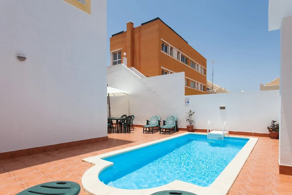 Villa Aston