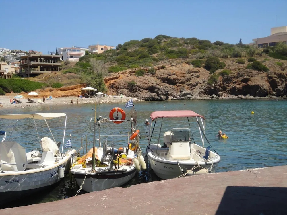 House With one Bedroom in Anavissos, With Enclosed Garden and Wifi