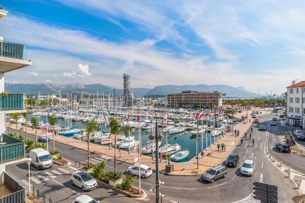 Wonderful apartment with a view on the port of La Seyne-sur-mer - Welkeys