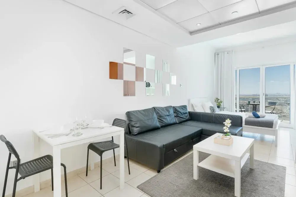Whitesage - Luxurious Studio in JLT With City Skyline View