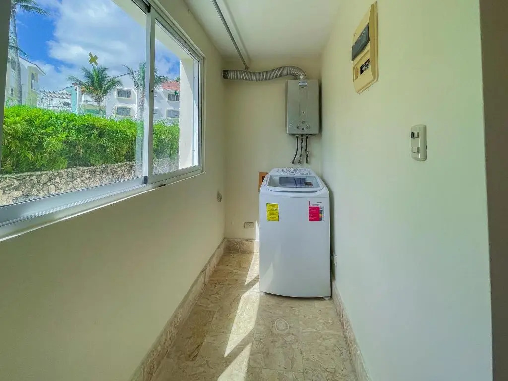 Great 2 BR apartment only 30 seconds walking distance from the beach - BRA1