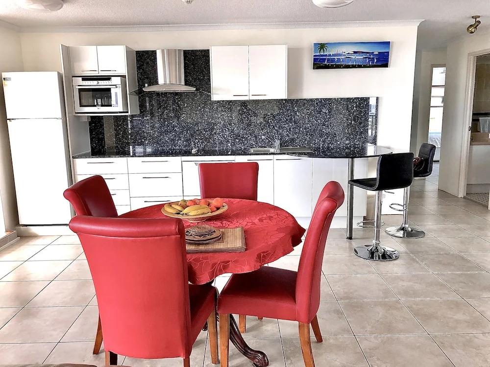 Cairns Apartment Esplanade Ocean Views