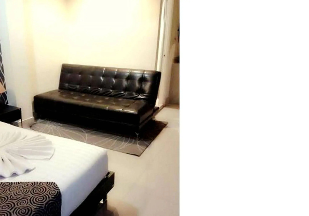 StayAt Bedever Bangkok Hotel