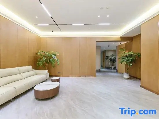 Yiduo Hotel (Dazhou Luofu Plaza Railway Station)