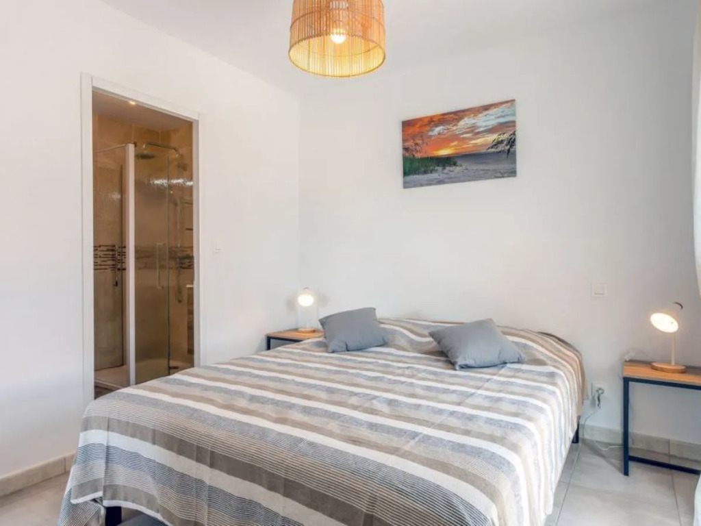 Le Clos Des Alberes 26035