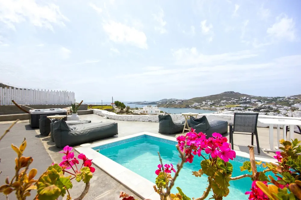 Anixi Lounge Suites - Adults Only