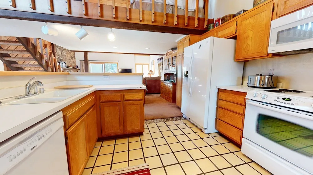 Snowcreek III 448 Pet-Friendly, Spacious and Bright, Gorgeous Meadow Views by RedAwning