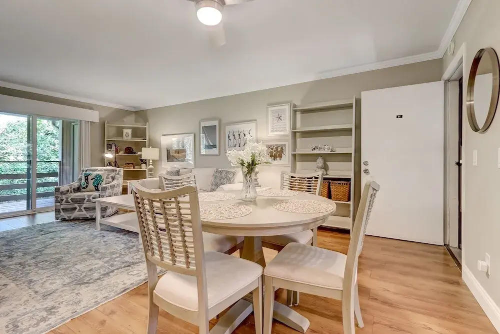 Sunset Bliss: 2BR Condo w/ Pool in Amelia Island