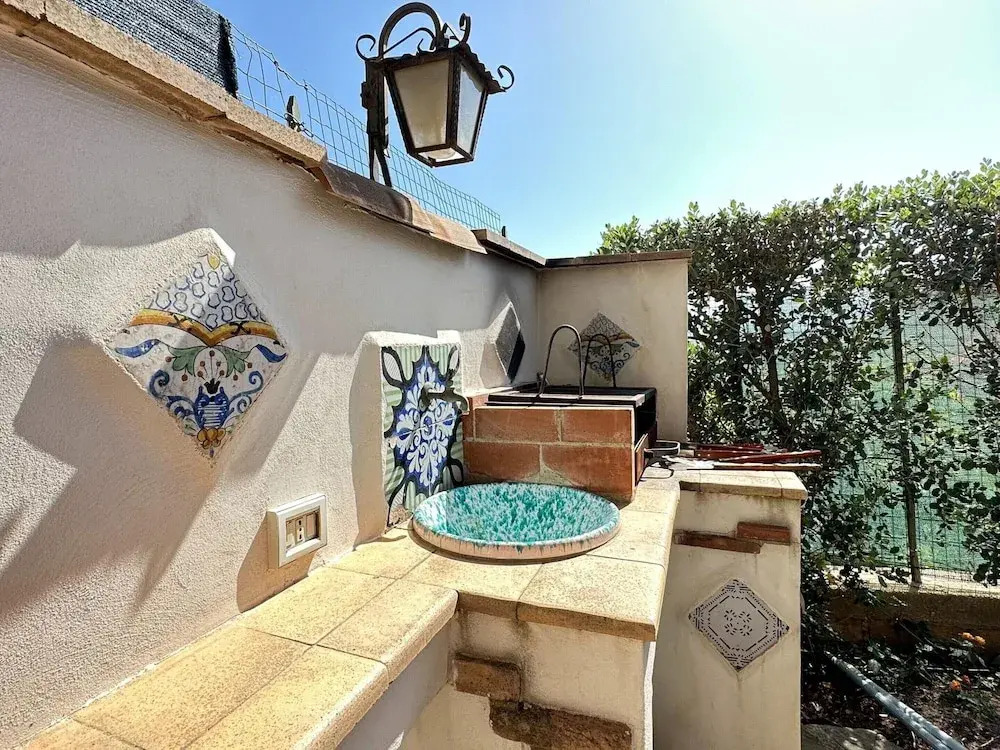 Charming Holiday Home Near Sea