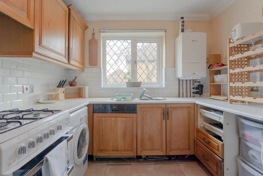 Bright 3 Bedroom House in Canning Town