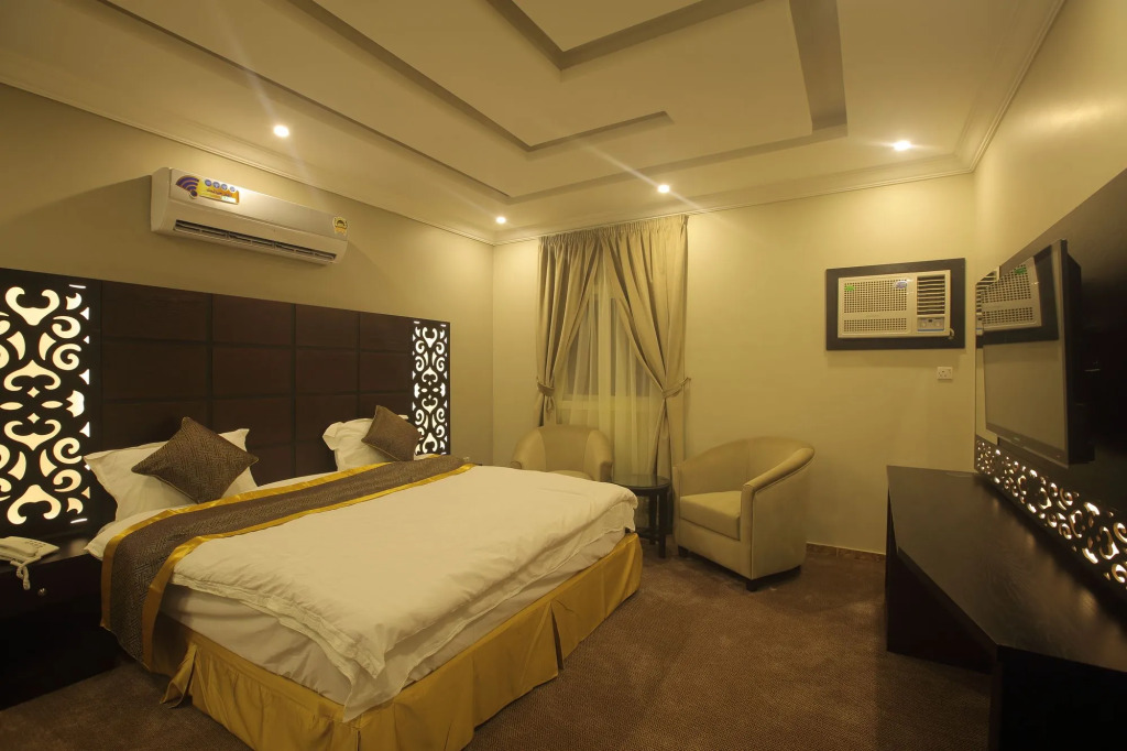 City Center Plaza Aparthotel