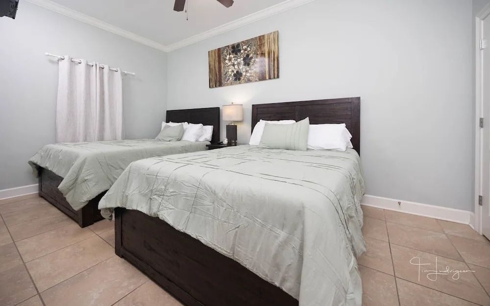 Phoenix Gulf Shores 1602-2 2 Bedroom Condo