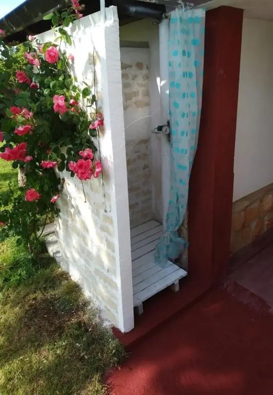 Apartments Niv - 30 m from beach