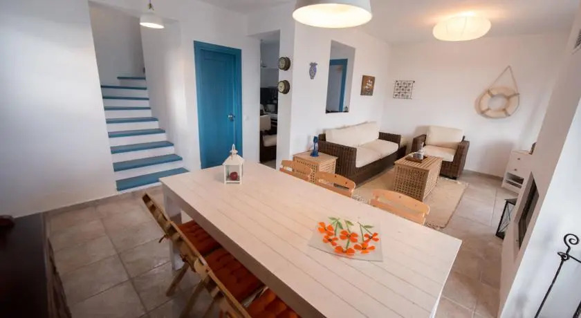 Aloustina Villa