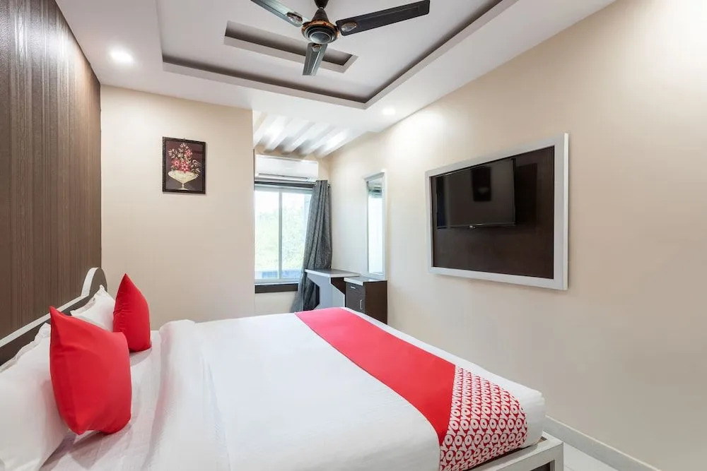 Oyo 29920 Hotel Rk Palace