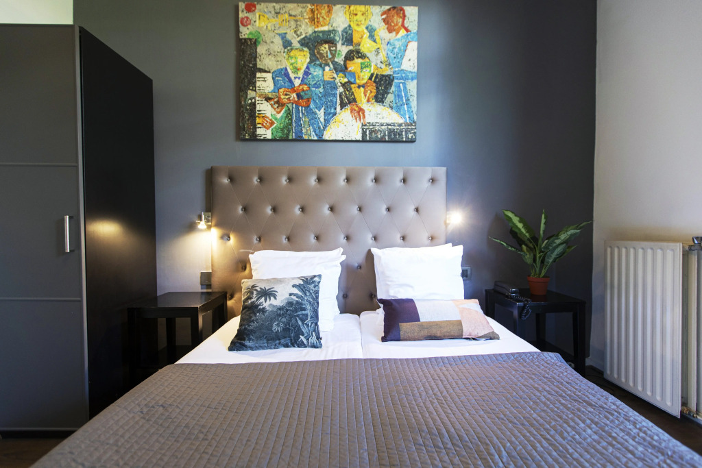 Отель Quentin Museum Square