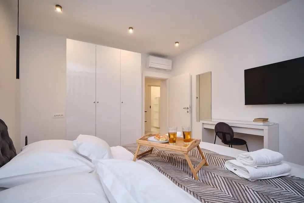 LaMer Luxury Suite by Litto
